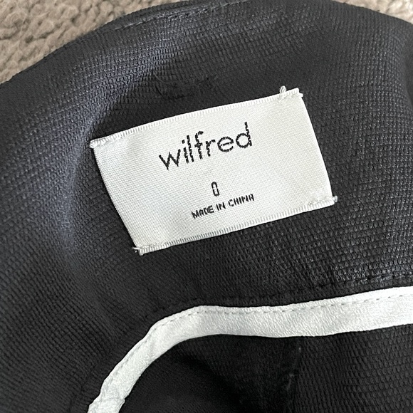 Aritzia Wilfred Tie Front Shorts - Black - 0 - Picture 2 of 3